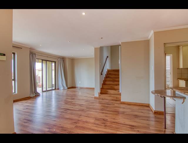 3 BEDROOM TOWNHOUSE TO LET IN ALLEN'S NEK